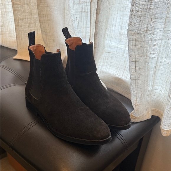 Elegant Black Suede Men's Chelsea Boots - Picture 1 of 6